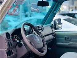 تۆیۆتا لاند کرۆزەر ٧٠ پیکاپ
